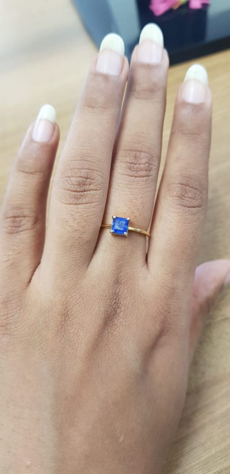 Blue sapphire ladies ring