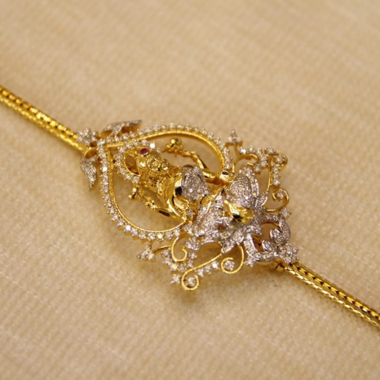 Lakshmi diamond mugapu