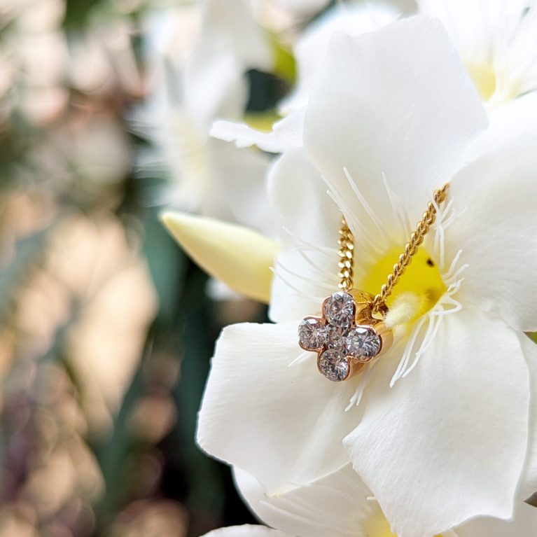 Cross diamond pendant with chain