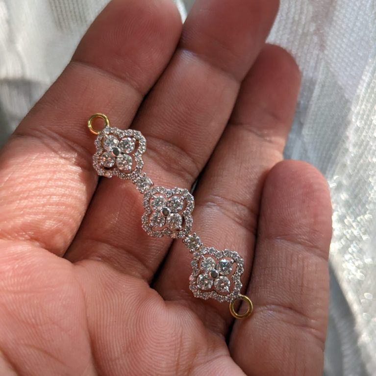 Floral diamond mugapu